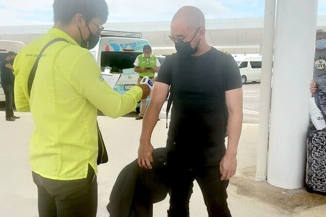 Arrivals by Private Minivan wi fi aboard from Cancun Airport - The Bottom Line