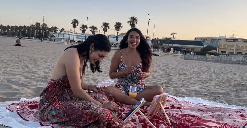 Art and Ocean Breeze: Painting Experience. - The Experience in Detail