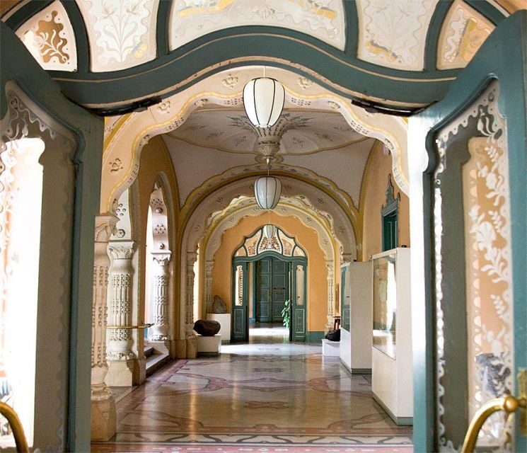 Art Noveau in Budapest: Private Half-Day Tour - A Closer Look at the Tour Experience