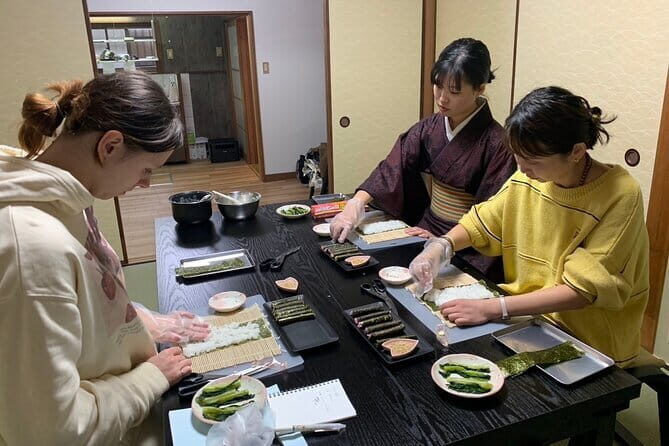 Art Sushi Rolls Experience in 150 Years Old Townhouse Kyoto - A More Detailed Look at the Art of Sushi in Kyoto