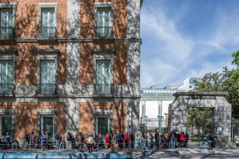 Art & Wine Experience: Thyssen Museum Tour & Wine Tasting - An Inside Look at the Art & Wine Experience