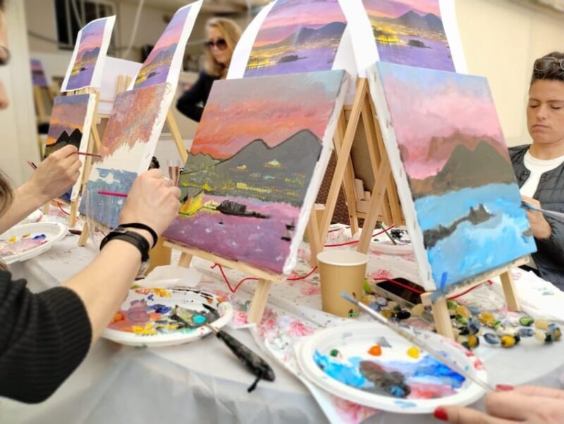 Art Workshop in Naples city centre with Aperitif - Key Points