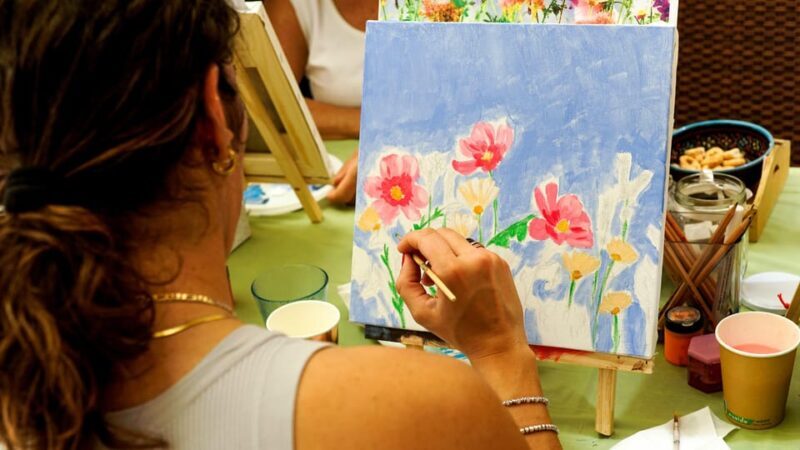 Art Workshop in Naples city centre with Aperitif - FAQ