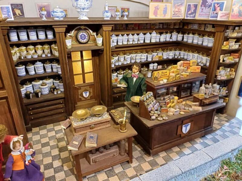 Artistic nativity scene in Vezzolano - FAQ