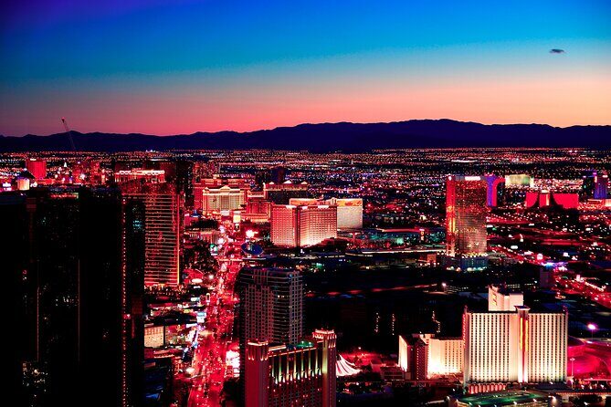 Arts District 4hr Shopping, Champagne, Photos, Limo Ride & Dinner - Delving into the Experience: What You Can Expect