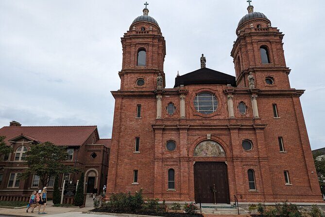 Asheville Scavenger Hunt Walking Tour and Game - Who Will Love This Tour?
