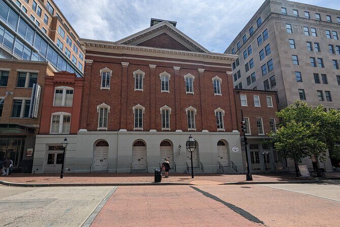 Assassinations Capital: Presidential Crime Scenes Walking Tour - Key Points