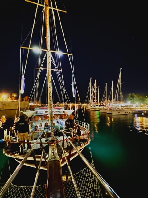 Athens: 3-Hour Sunset Cruise with Swim Stop, Snacks & Drinks - Who Is This Tour Best For?