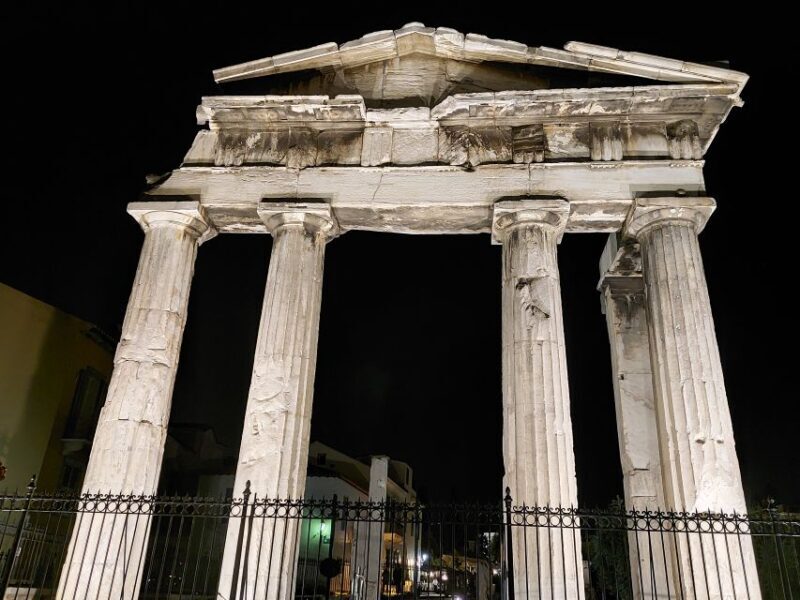 Athens: City Highlights Nighttime Walking Tour in Spanish - A Nighttime Journey Through Athens’ Highlights
