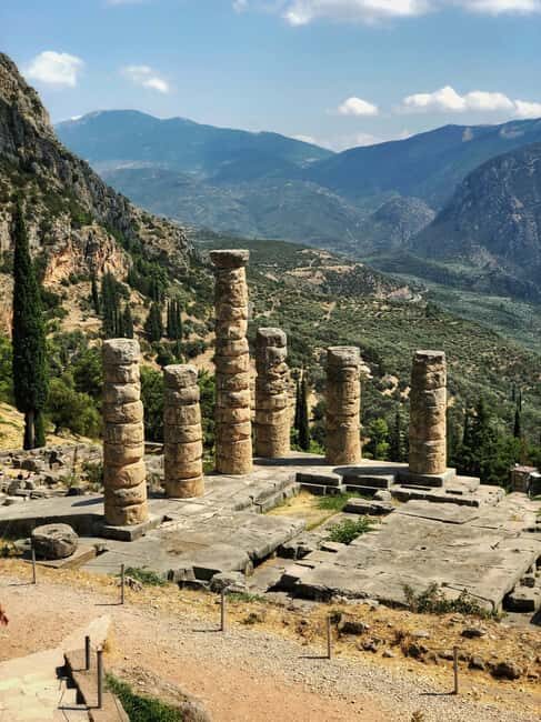 Athens: Full Day Trip Delphi and Arachova - Authentic Insights from Reviews