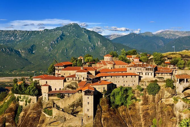 Athens: Meteora Monasteries and Hermit Caves Day Tour with Lunch - The Pros and Cons