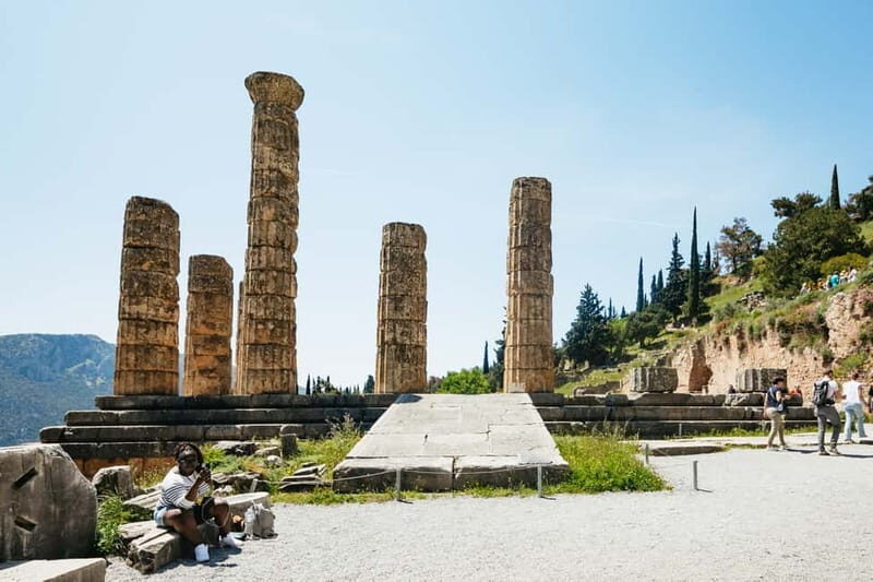 Athens: Mythology of Delphi, Museum and Arachova Guided Tour - Key Points