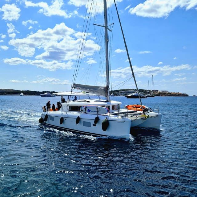 Athens: Riviera Catamaran Tour with Fresh Meal and Drinks - Why This Tour Offers Great Value