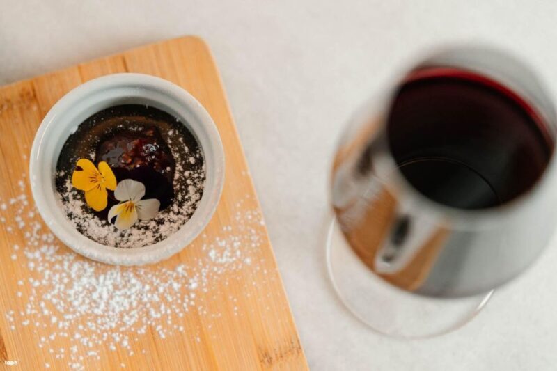 Athens: Tasting of 6 Wines from Kefalonia with Food Pairing - A Deep Dive into the Experience