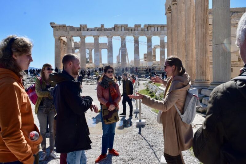 Athens: The Acropolis Guided Walking Tour in Dutch - Who Should Consider This Tour?