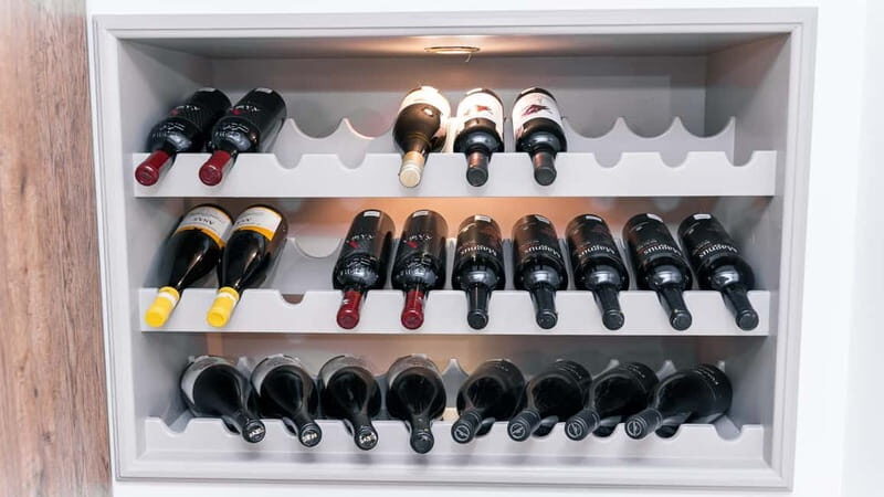 Athens: Wine Tasting in Rare Grape Varieties of Greece - Key Points