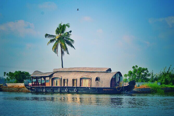 Athirappilly Falls & Premium Pool Villa Stay in Bethel Heritage - Key Points