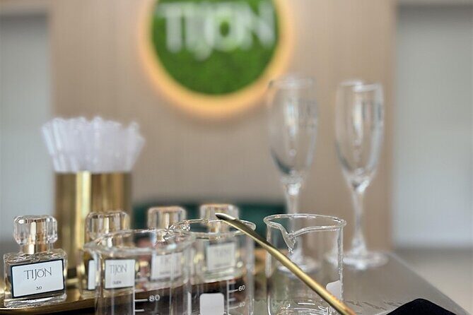 Atlanta: Make Your Perfume or Cologne (Express Edition) - Atlanta: Make Your Perfume or Cologne (Express Edition) - A Practical Guide