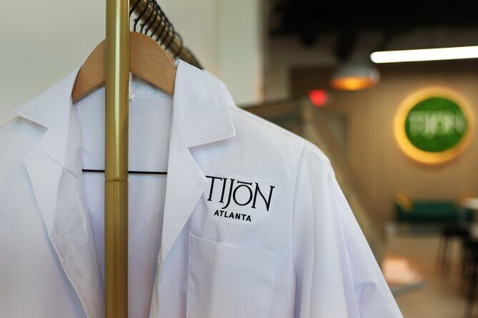 Atlanta: Mix and Match - Make Perfume or Cologne - An In-Depth Look at the Perfume-Making Experience