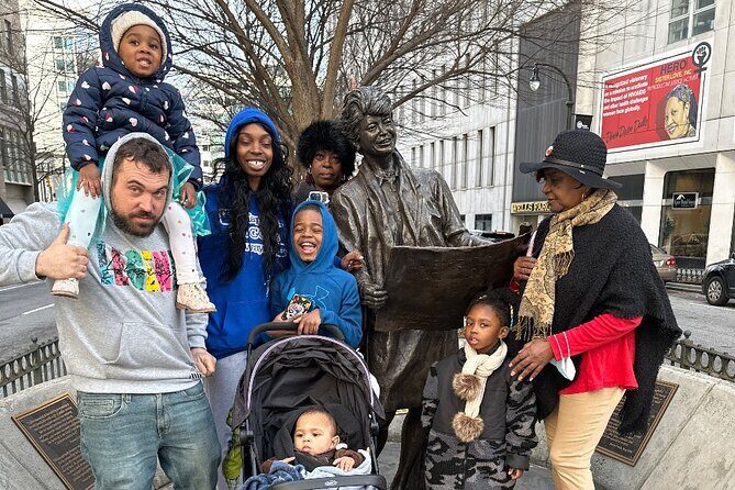 Atlanta Scavenger Hunt Interactive Walking Activity - Atlanta Scavenger Hunt Interactive Walking Activity — A Fun, Flexible Way to Explore