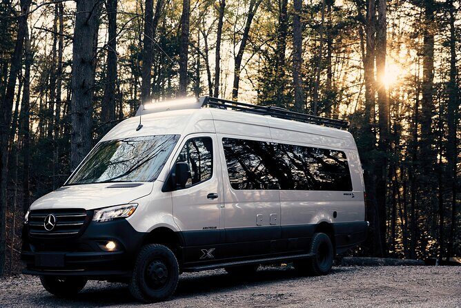 Auckland Airport Private Transfers in a Luxury Minibus - Key Points