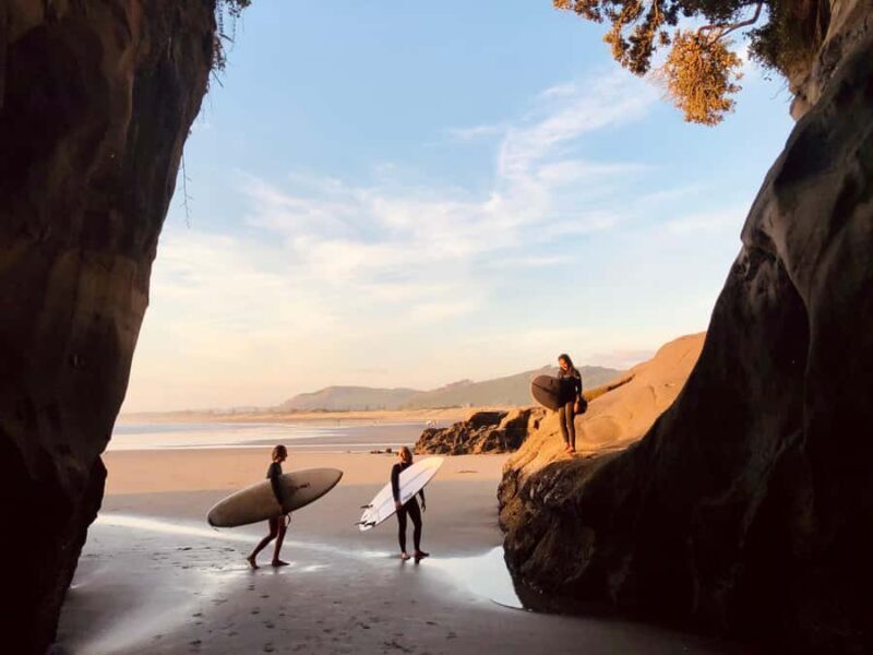 Auckland: Group Surfing Lesson with Muriwai Surf School - An In-Depth Look at the Surf Lesson Experience