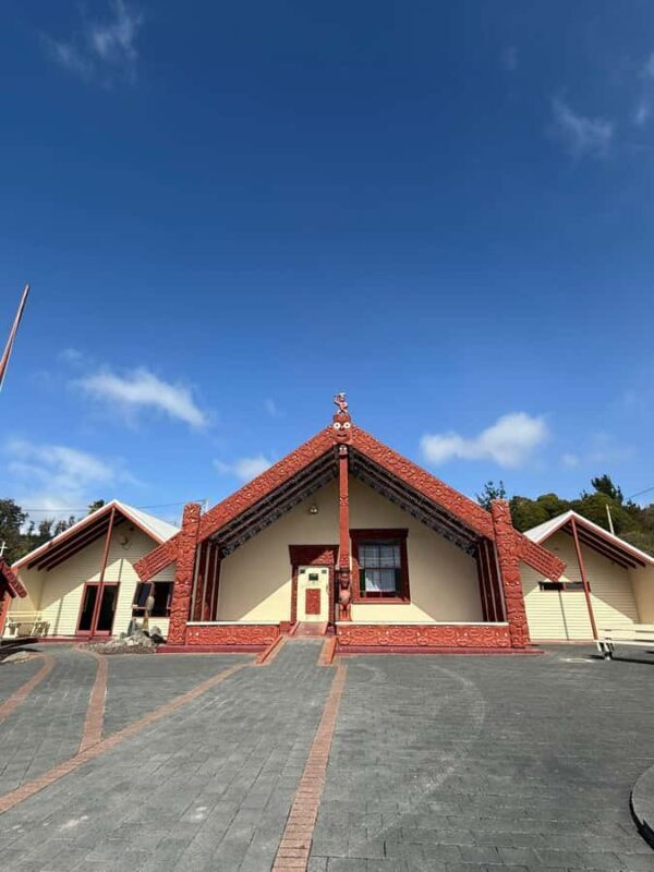 Auckland: Rotorua Mori Village & Waitomo Caves with Lunch - Authenticity and Value