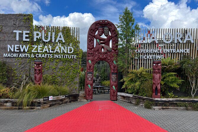 Auckland: TE PUIA Rotorua, Polynesian Spa & Blue Springs Day Tour - An In-Depth Look at the Auckland to Rotorua Day Tour