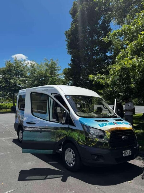 Auckland: Wine region tour with tastings and gourmet lunch - Who Is This Tour Best For?