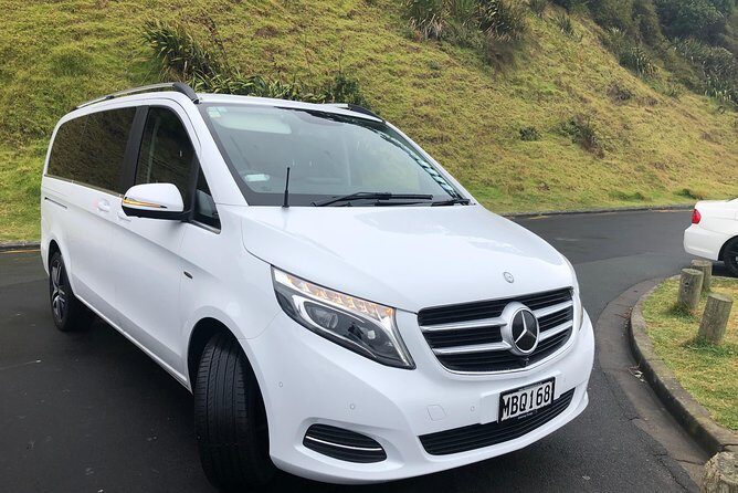 Auckland's premium luxury transfers from/to Airport / North Shore - The Sum Up