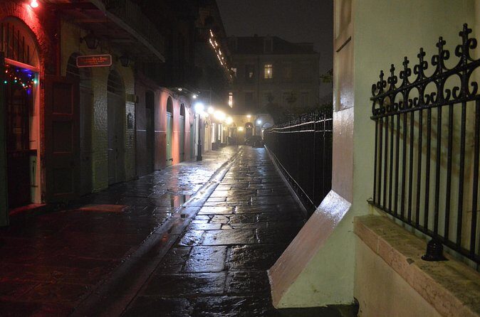 Audio Guided Historical Ghost Bus Tour of New Orleans - What the tour promises