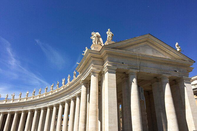 Audio Guided Tour in St. Peters Square & Basilica Vatican - A Closer Look at the Experience