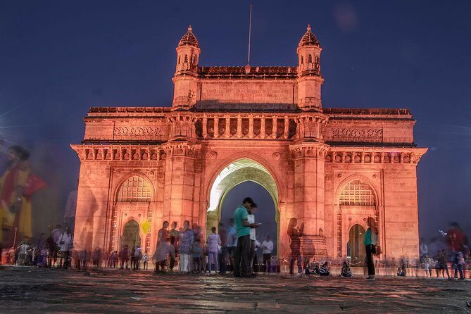 Audio Guided Walking Tour on HopOn India App  From Gateway to Fountain, Mumbai - Key Points