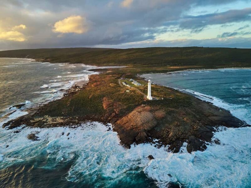 Augusta: Cape Leeuwin Lighthouse Tour - An In-Depth Look at the Cape Leeuwin Lighthouse Tour