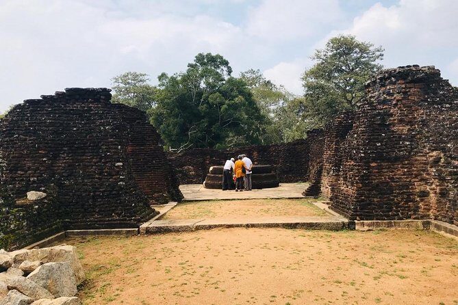 Aukana & Ancient Kingdom Anuradhapura Day Tour From Kandy - FAQ