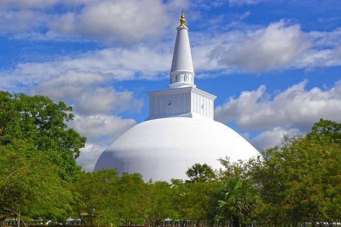 Aukana And Anuradhapura Day Tour From Kandy - Key Points