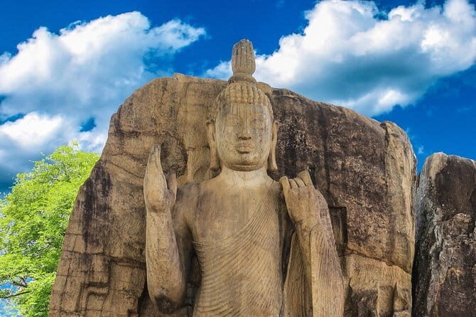 Aukana and Anuradhapura Day Tour From Sigiriya - Exploring Sri Lanka’s Sacred Heritage: Aukana and Anuradhapura Day Tour From Sigiriya