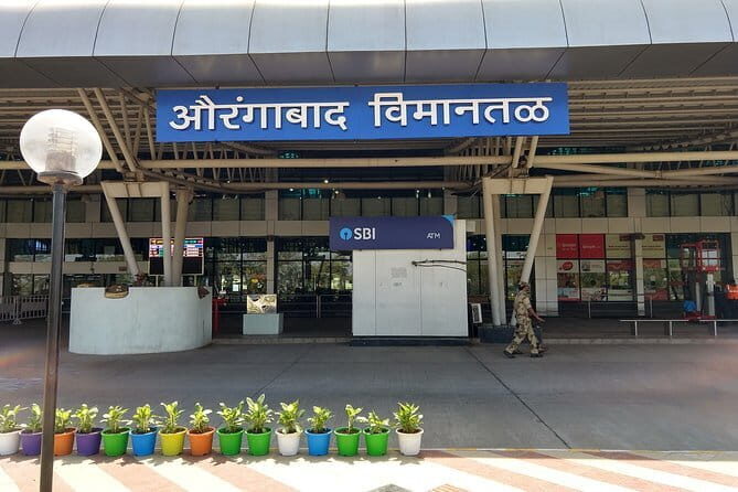 Aurangabad Hotel to Aurangabad Airport private transfer - The Experience in Detail