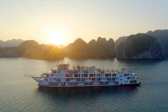 Aurora Cruise 3-Day Explore Halong Bay from Hanoi - An In-Depth Look at the Aurora Cruise Experience