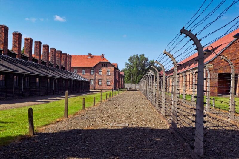 Auschwitz-Birkenau: Guided Tour with Fast Track Ticket - Final Thoughts