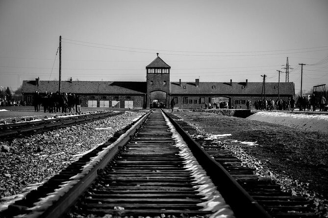 Auschwitz-Birkenau Memorial and Museum with Private Transfers from Krakow - Why This Tour Works Well