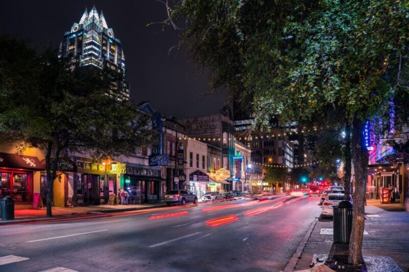 Austin: Downtown Live Music Pub Crawl - A Closer Look at the Austin Downtown Live Music Pub Crawl