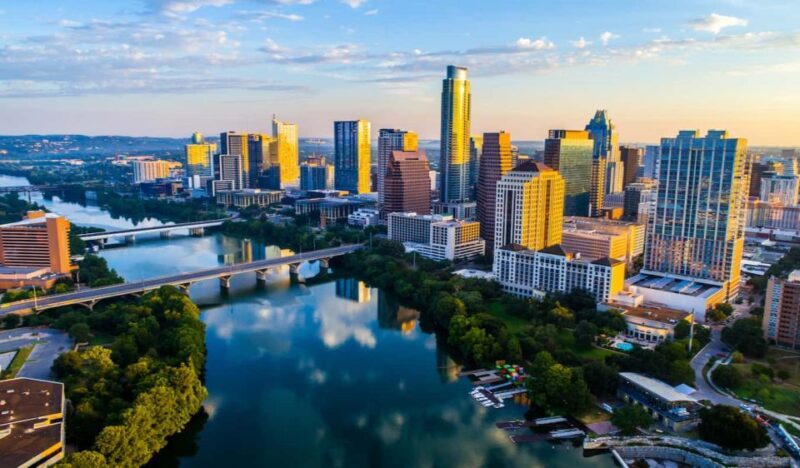 Austin: Downtown Skyline Kayaking Tour - Key Points