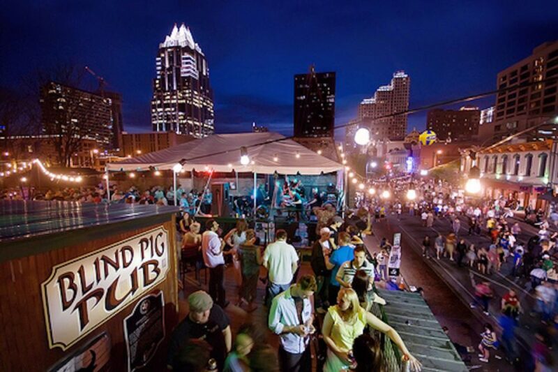 Austin: Live Music Crawl - A Closer Look at the Austin Live Music Crawl