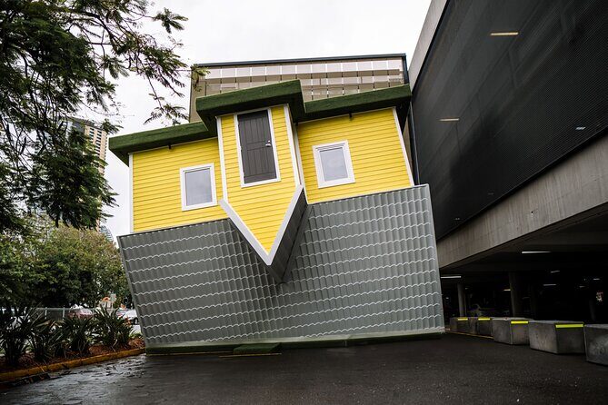 Australia's First Upside Down House Photo Experience - Detailed Review of the Upside Down House Photo Experience
