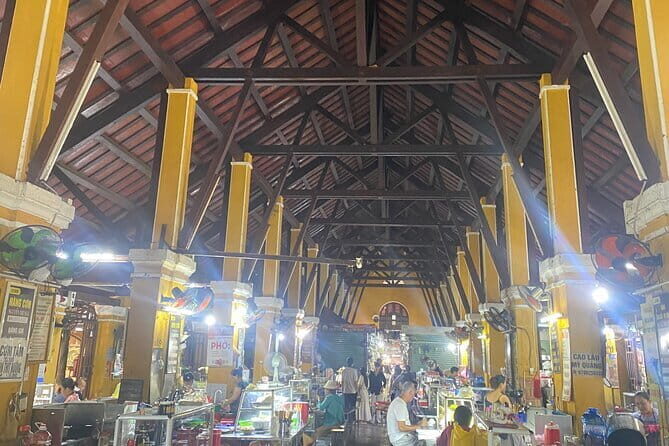 Authentic Hoi An: Temples, Crafts & Market Life Walking Tour - Detailed Review of the Experience