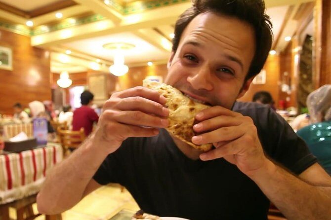 Authentic Local Food Tour in Center Beijing - Exploring the Details: What Makes This Food Tour Stand Out
