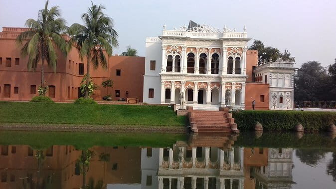Authentic Old Dhaka Day Tour with Shipyard Visit - Who Should Consider This Tour?
