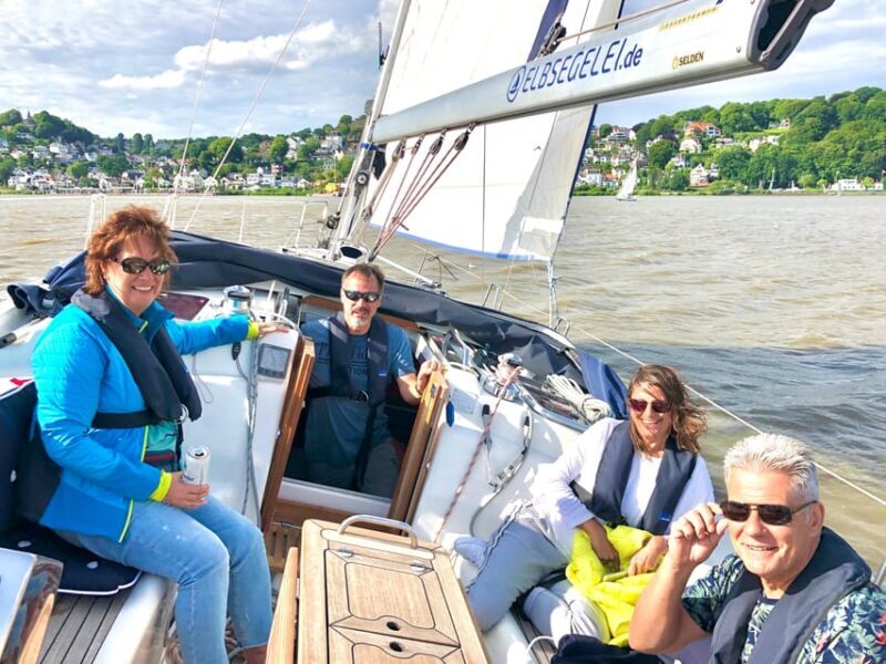 Authentic sailingtrip "towards Blankenese", Hamburg/Elbe - FAQs