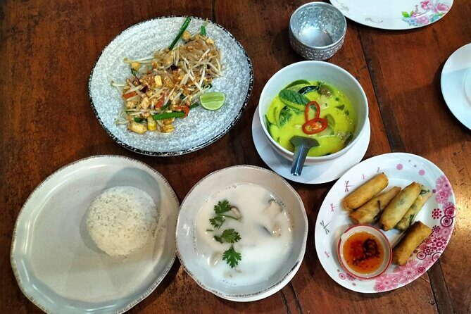 Authentic Thai Cooking with Visit Local Market - Who Is This Tour Best For?